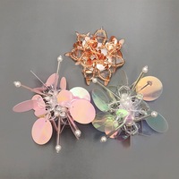 Alibaba China compras en línea Cheep ropa Rosa flor lentejuelas parche poliéster cuentas flor parche para mujeres bolsos