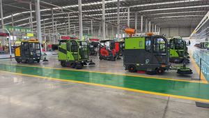 NUEVO Camión barredor eléctrico de alta presión con sistema de limpieza al vacío para limpieza de calles y carreteras - Product Image 3