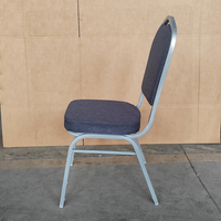 Chaise de banquet en gros, structure en fer, imperméable, stable, empilable, design moderne, pour usage intérieur/extérieur, hôtelier, commercial et scolaire