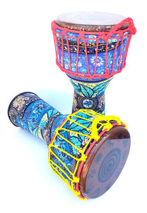 Vente en gros de djembés africains de 8/10 pouces, tambours à main en PVC colorés avec emballage inclus, tambours africains en tissu - Product Image 2