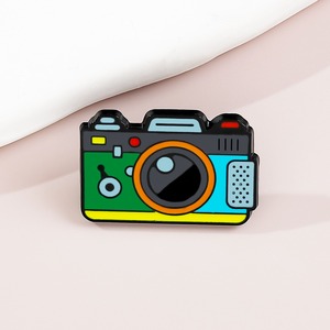 Insignia <span class=keywords><strong>de</strong></span> Metal <span class=keywords><strong>para</strong></span> cámara Vintage, bonito billete <span class=keywords><strong>de</strong></span> avión, accesorios <span class=keywords><strong>de</strong></span> joyería <span class=keywords><strong>de</strong></span> aleación, decoración con tema cruzado, Pin <span class=keywords><strong>de</strong></span> Anime, Material <span class=keywords><strong>de</strong></span> latón suave - Product Image 4