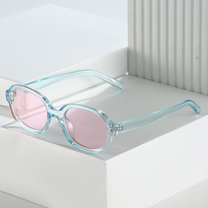 แว่นกันแดดทรงเหลี่ยมเล็ก ลดราคาสุดฮอต สไตล์เรโทร ประดับหมุด สำหรับผู้หญิง แบรนด์ดัง รับสั่งทำ - Product Image 3