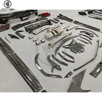 Kit carrosserie MSY Style en fibre de carbone sèche pour Lambo URUS SE : Pare-chocs, Capot, Élargisseurs d'ailes, Jupes latérales, Aileron, Diffuseur, Lame de pare-chocs, Sortie d'échappement