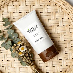 Crema Giorno Naturale alla Centella Asiatica, Schiarente, Riparatrice della Barriera Cutanea e Idratante per Tutti i Tipi di Pelle - Product Image 6