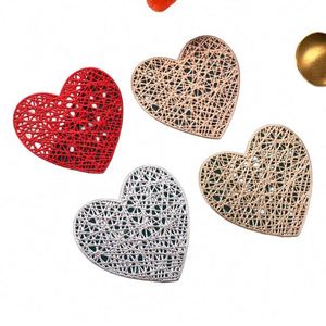 Ychon Classic Durable Non-slip PVC Heart Shape <b>Placemat</b> Easy to Use Heat Insulation Kitchen Mat Pad - Product Image 2