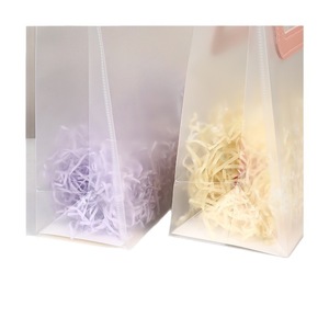 Sac en plastique PP givré, sac à main haut de gamme pour mariage et Noël, sac cadeau transparent, sur mesure - Product Image 5