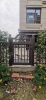 Puerta de entrada de aluminio salteado a prueba de agua, con acabado de alta calidad, moderna, sin costuras, para propiedades costeras, villas y hoteles.