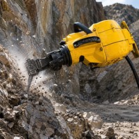 Perceuse à roche à combustion interne YN27 offrant une vitesse de rotation constante de 2450 tr/min et une puissance fiable pour un forage ininterrompu