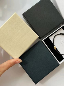 Coffret de luxe écologique pour bijoux, en carton personnalisé avec impression de logo, pour présentation de bijoux - Product Image 6