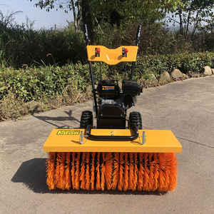 Machine à <span class=keywords><strong>neige</strong></span> compacte populaire, balayeuse à <span class=keywords><strong>neige</strong></span> pour rue, véhicule multifonctionnel pour le déneigement à <span class=keywords><strong>vendre</strong></span> - Product Image 3