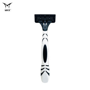 Maquinilla de Afeitar de Alta Calidad con <span class=keywords><strong>Mango</strong></span> de Goma y 6 Cuchillas para <span class=keywords><strong>Hombre</strong></span>, de MKR Factory <span class=keywords><strong>Outlet</strong></span> - Product Image 4
