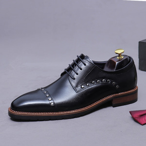 Zapatos de cuero para hombre de tres piezas, con diseño moderno y remaches, de cuero genuino, estilo retro para negocios. - Product Image 6