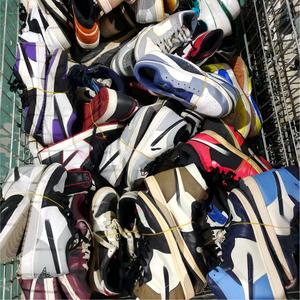 Chaussures d'occasion pour hommes, chaussures de sport d'occasion, baskets de marque internationales de seconde <span class=keywords><strong>main</strong></span>, chaussures de style basketball pour homme, vente en gros par balle - Product Image 5