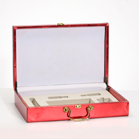 Boîte d'emballage personnalisée en papier kraft, boîtes cadeaux avec fermeture magnétique, luxe, avec poignée, impression de logo en feuille d'or pour la vente au détail et les cadeaux