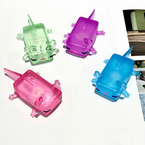 Juguete Blandito de Axolote Pixelado Adorable en Promoción, Juguete Translúcido de Gelatina para Apretar, Juguete Antiestrés de Salamandra Cuadrada Hexagonal - Product Image 1