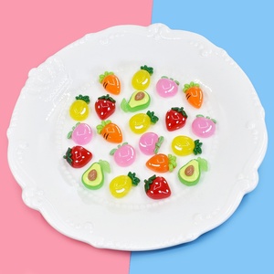Accesorios de cabujón plano de resina transparente con frutas (fresa, melocotón, piña) para lazos de pelo DIY, centros de manualidades y scrapbooking - Product Image 5