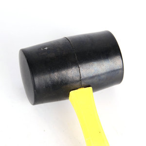 ด้ามจับไฟเบอร์ ค้อนยางสีดำ หน้ากลม กันกระแทก สำหรับติดตั้งกระเบื้อง เครื่องมือ DIY - Product Image 1