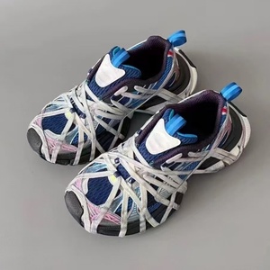 Zapatillas deportivas casuales con cordones ajustables, talla 3XXL, en contraste azul y rosa, con suela gruesa de malla multicapa que aumenta la altura. - Product Image 5