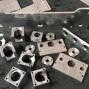 Pièces usinées CNC sur mesure, quincaillerie, plastique, alliage d'aluminium, moule, petits composants, roulement, trou fileté de 1 à 100 mm - Product Image 3