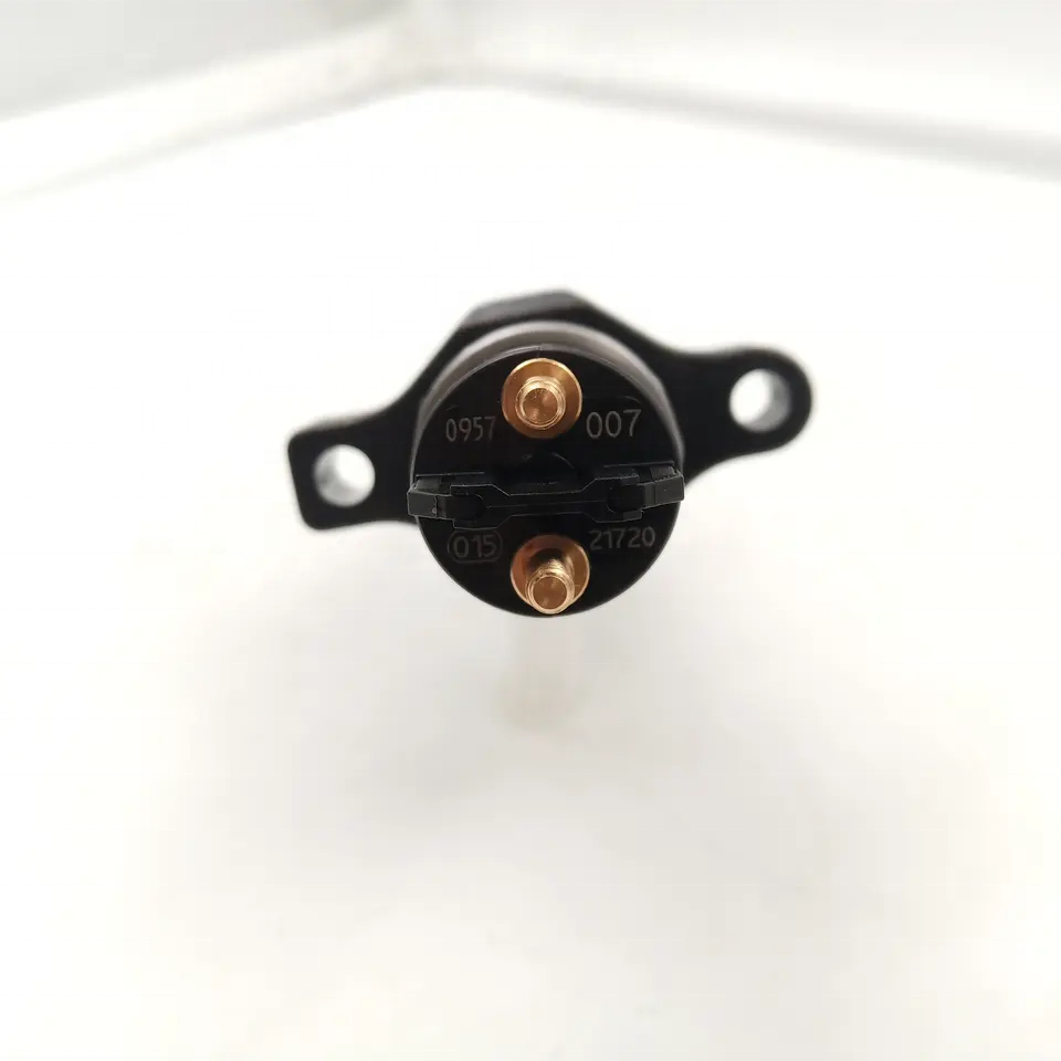 new diesel common rail fuel injector 2830957 0445120007 0 445 120 007 for Cummins DAF IVECO VW