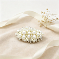 Clip de chaussure en perles blanches et cristaux DST fait main, détachable, pour mariage, boucle de chaussure de mariée, ornement de chaussure à talons hauts, décoration