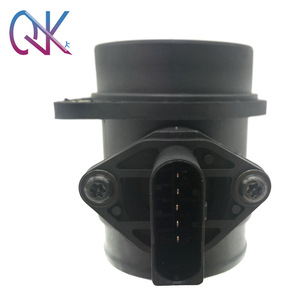 เซ็นเซอร์วัดปริมาณอากาศ MAF รุ่น 06A906461AC เส้นผ่านศูนย์กลางภายใน 70 มม. สำหรับรถยนต์ออดี้ สโกด้า ซีท โฟล์คสวาเกน ระบบเกียร์อัตโนมัติ - Product Image 1
