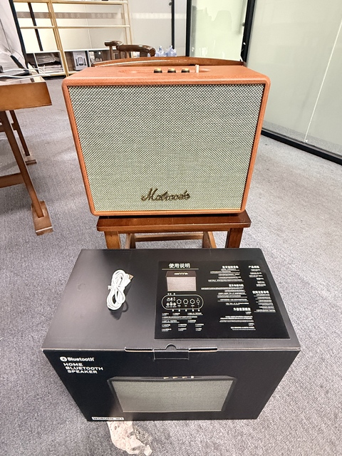W3 Outdoor-use Retro Bluetooth Speaker, High-power Portable Home Wireless Speaker, High Volume, New Battery-powered Version