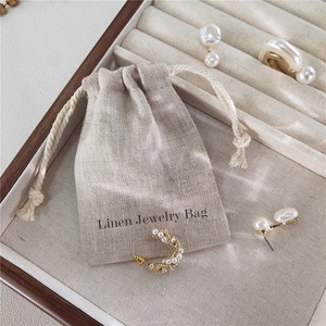 Pochette de présentation de bijoux et emballage de boucles d'oreilles tendance avec carte, pochette en lin à cordon de serrage, emballage de luxe pour bijoux, pochette à bijoux en lin - Product Image 1