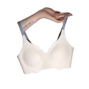 Sous-vêtements sans couture pour femmes Push up Grosses poitrines Taille dissimulant Anti-affaissement Petits seins Lady's Special Wireless - Product Image 1