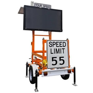 Remolque con Pantalla LED de Tráfico Alimentada por Energía Solar, Monitor de Velocidad por Radar Móvil con Señal de Límite de Velocidad, Montaje en Suelo, Marco de Acero IP65 - Product Image 3