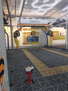 Machine <span class=keywords><strong>de</strong></span> <span class=keywords><strong>lavage</strong></span> <span class=keywords><strong>de</strong></span> voitures entièrement automatique et sans contact, très populaire, pour stations-service, concessionnaires 4S et parkings - Product Image 2