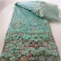 Tissu brodé de fleurs en relief 3D avec perles pour robes de mariée et robes de soirée - Robes de mariée et tenues de soirée