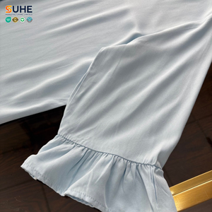 ชุดนอนผู้หญิง SUHE ผ้าวิสโคส 100% ทอเนื้อนุ่ม ใส่สบาย แขนระบาย แขนยาว คอวี ปิดด้วยเชือกผูก สีพื้น เหมาะสำหรับฤดูร้อน - Product Image 5