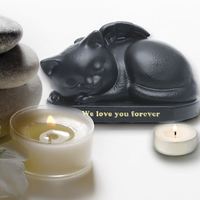 Venta directa de fábrica de alta calidad Color negro Animal único mascota gato perro estatua Memorial resina cremación urna