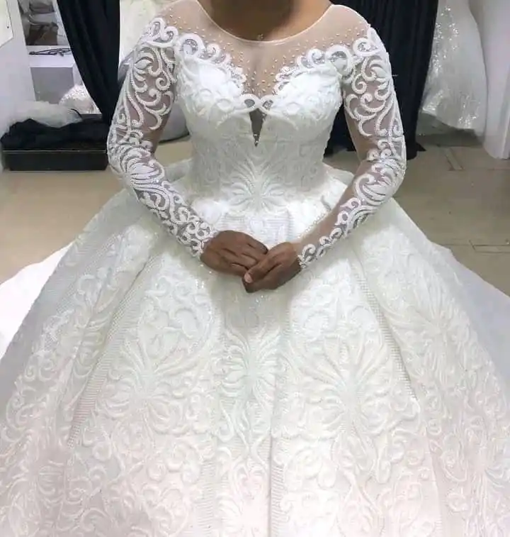 Women Wedding Dress High Quality New Fashion Wholesale Bride Lace Long Sleeve Custom Wedding Dresses