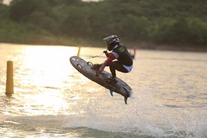 JETFLY 2024 Hot Seller Planche de surf électrique <span class=keywords><strong>Fly</strong></span> Board Watersport Gear Adult Waterboard <span class=keywords><strong>Wakeboard</strong></span> - Product Image 5