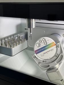 Fresatrice Dentale a Secco per Zirconia a Cinque Assi <span class=keywords><strong>CNC</strong></span> da Banco Chairside con Fresatura a 90 Gradi e Cambio Disco Automatico al Miglior Prezzo - Product Image 4