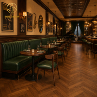 Ensemble de mobilier commercial Ron Group pour restaurant : table ronde en bois massif et banquette en cuir à dossier haut