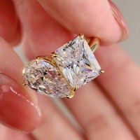 Anillo de Compromiso y Aniversario para Mujer, Joyería Fina Personalizada con Dos Piedras, Estilo Toi et Moi, Moissanita en Forma de Pera, Chapado en Platino, Certificado