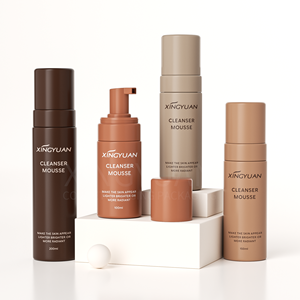 Bouteilles de faux autobronzant beige et marron, flacons de soin de la peau personnalisés en plastique mat avec pompe mousse pour mousse nettoyante visage et shampoing corporel - Product Image 1