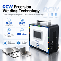 Soudeuse laser portable 300W QCW, machine de soudage laser à fibre portative pour applications de soudage de précision de tôles fines
