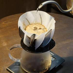 Filtre à café V60, style cône, pour infusion par le dessus, avec un débit constant et une extraction propre - Product Image 3