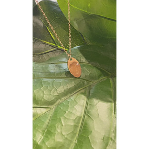 Collana con Ciondolo a Forma di Viso Oblungo - Product Image 1