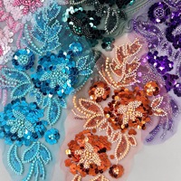 Patch floral en tissu à coudre, multicolore, fait main, en maille, brodé de perles, de paillettes et d'appliques florales en résine, pour robe, vente en gros
