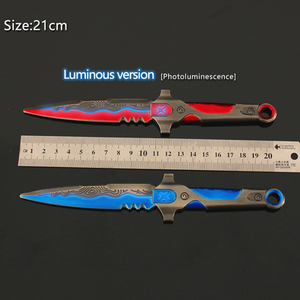 Coltello VCT LOCK Valorant Luminoso al Buio Rosso Blu Bicolore con Incisione Ondulata per Collezione e Regalo - Product Image 6