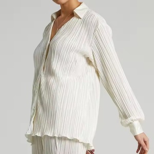 Conjunto de 2 piezas de vestido de lino para mujer con pantalón de pierna ancha de jacquard satinado de manga larga y camisa arrugada, estilo casual liso - Product Image 4