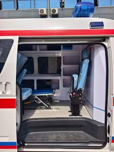 FOTON View G7 Furgone <span class=keywords><strong>Ambulanza</strong></span> High Top |   <span class=keywords><strong>Ambulanza</strong></span> per il trasporto pazienti con barella, bombola di ossigeno e armadietti medici - Product Image 6