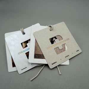 Etichetta Pendente Personalizzata in Cartoncino Spesso e Resistente, Fustellata con Stampa a Caldo, <span class=keywords><strong>per</strong></span> Abbigliamento, Etichetta Personalizzata all'Ingrosso - Product Image 4