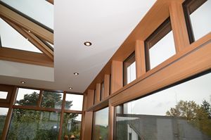 Véranda de luxe revêtue d'<span class=keywords><strong>aluminium</strong></span> avec toit pyramidal vitré low-e à rupture thermique Lumières d'extérieur triangulaires pour villa, maison ou jardin - Product Image 5