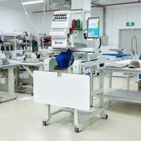 Machine à broder informatisée à tête unique haute vitesse 12 aiguilles pour t-shirts et casquettes, avec zone de broderie 300*400